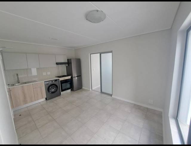 1 BEDROOM APARTMENT FOR SALE IN MOOIKLOOF